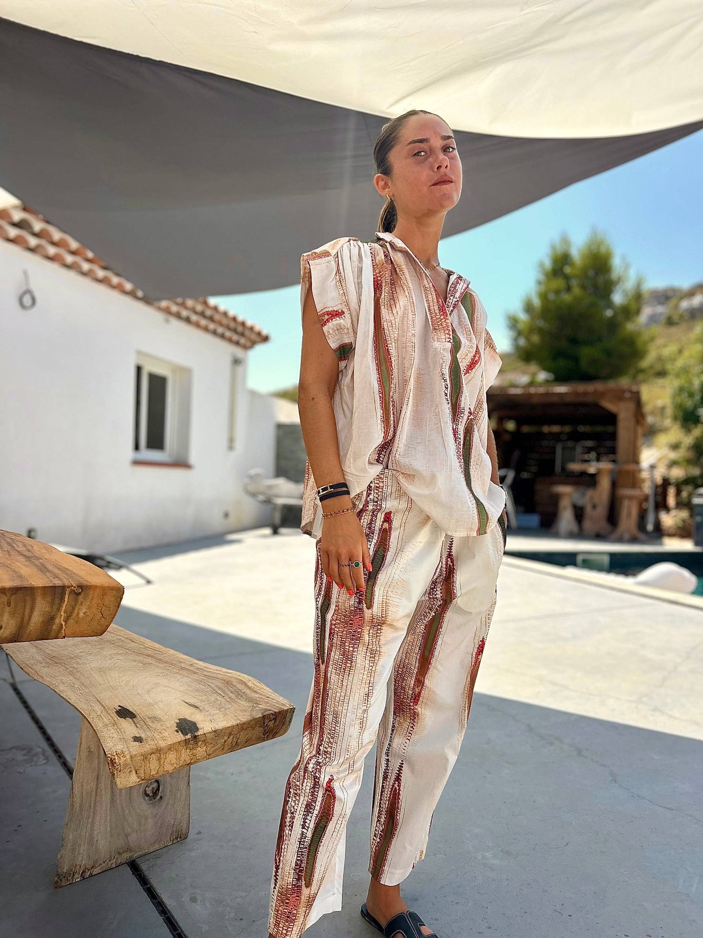 Anouk Pants - Chic and Comfortable Style, pantalon en voile de coton à motifs, silhouette élégante et décontractée, prêt-à-porter féminin.