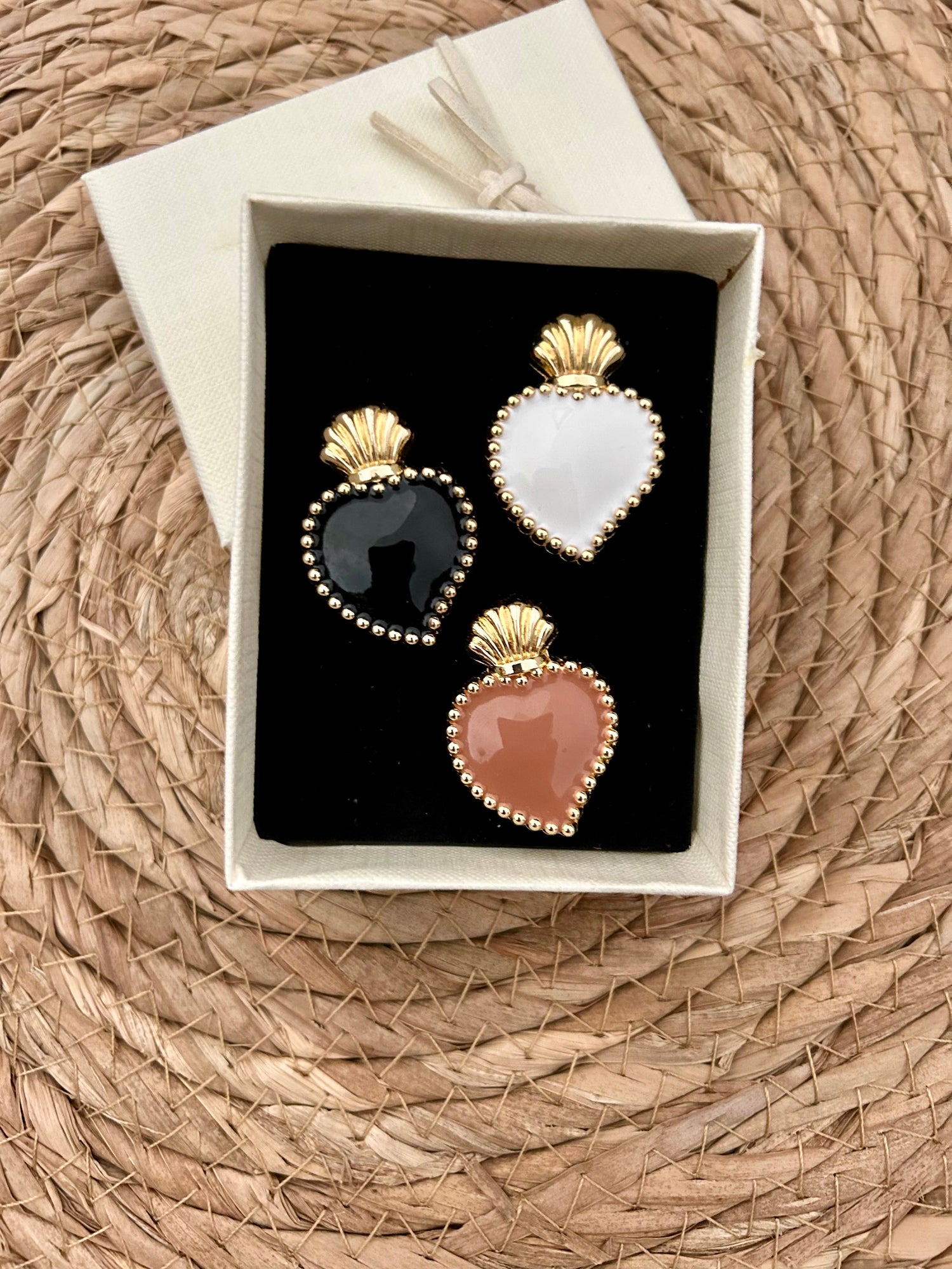 Cache-Boutons Bijoux