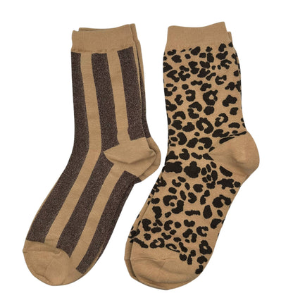 Duo de chaussettes femme motif léopard et rayures dorées, taille UK 4-7, fabriquées à Séoul. Parfait pour un look original et tendance.