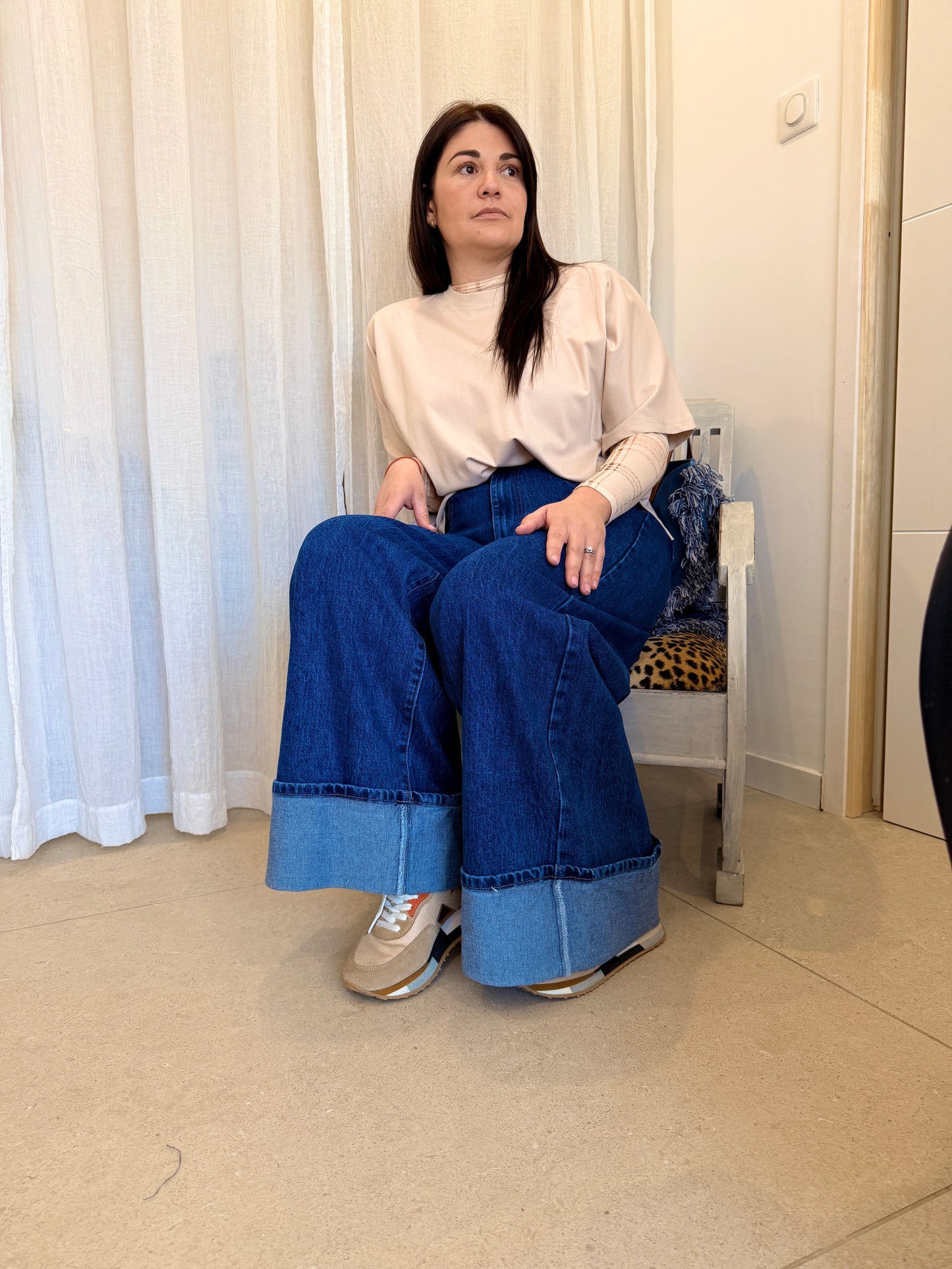 jean femme coupe moderne avec revers